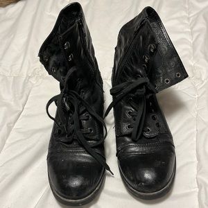 Steve Madden Ladies Leather Combat boots size 9 .
